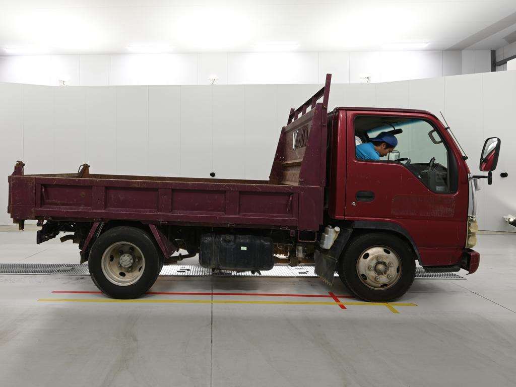 2005 Isuzu Elf dump auction photo 3