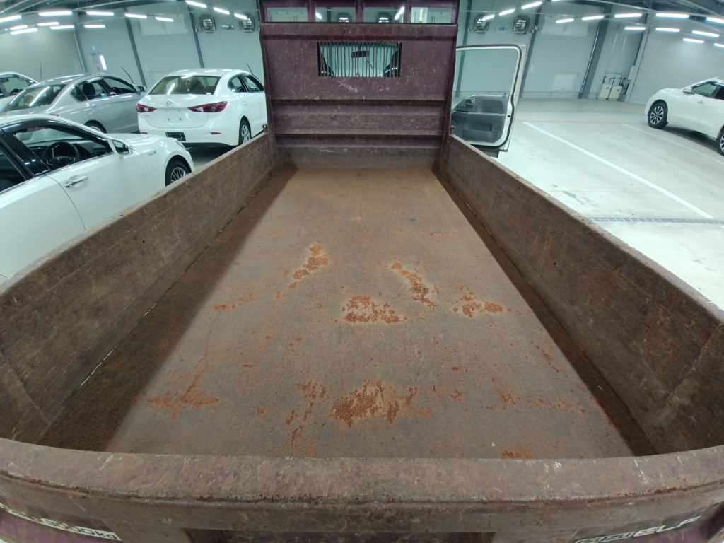 2005 Isuzu Elf dump auction photo 12