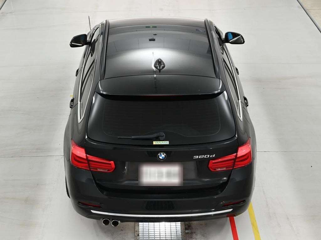2018 BMW 3 Series 320dツーリング ラグジュアリー auction photo 8