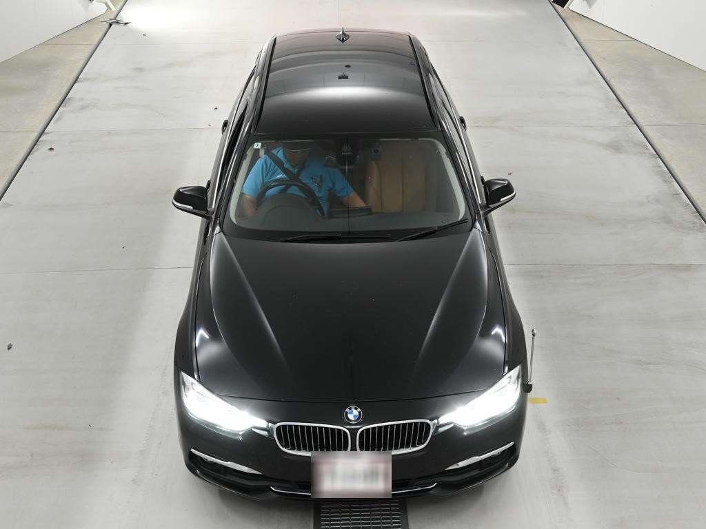 2018 BMW 3 Series 320dツーリング ラグジュアリー auction photo 7