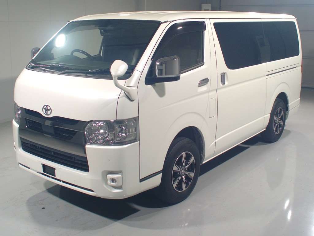 Japan Auction Vehicles 4 2022 Toyota Hiace スーパーGL ダークプライ 4WD auction photo