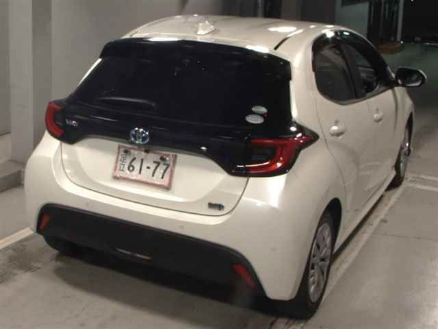 2020 Toyota Yaris ハイブリッドZ auction photo 5