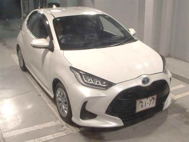Japan Auction Vehicles 12 2020 Toyota Yaris ハイブリッドZ auction photo