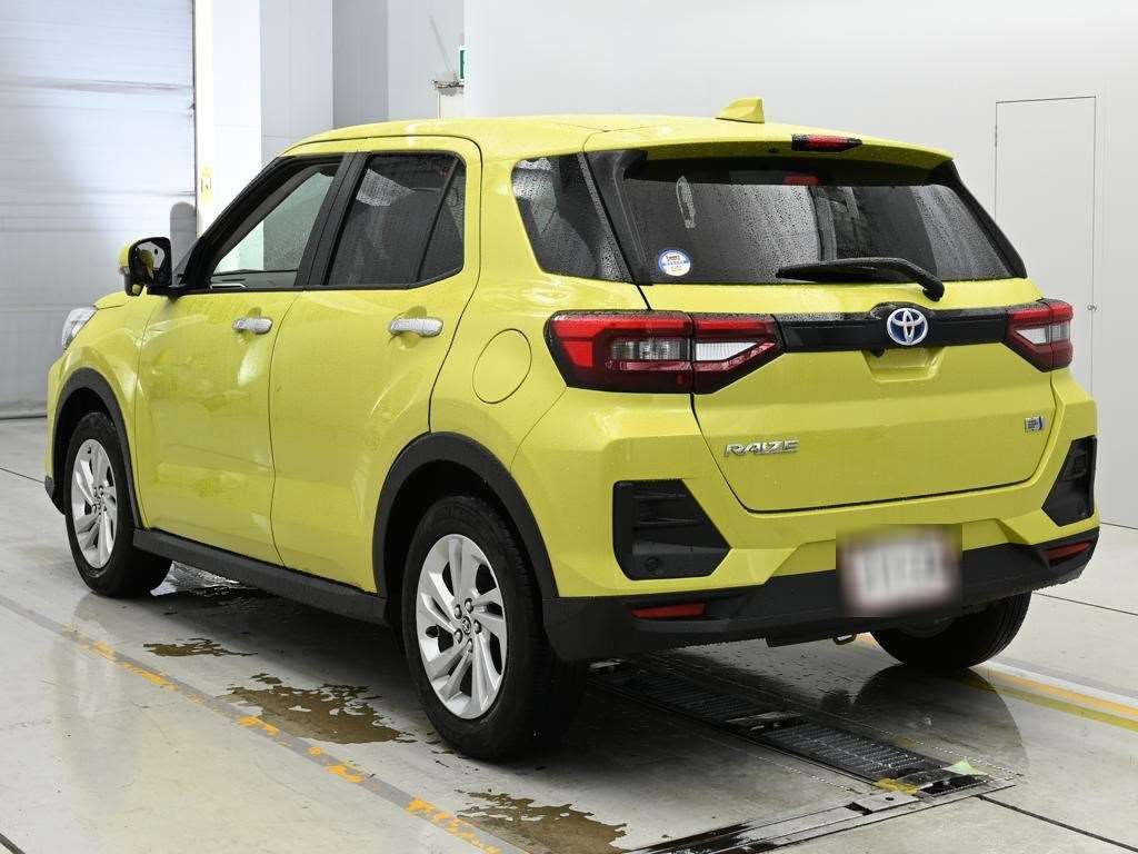 2022 Toyota Raize ハイブリッドG auction photo 6