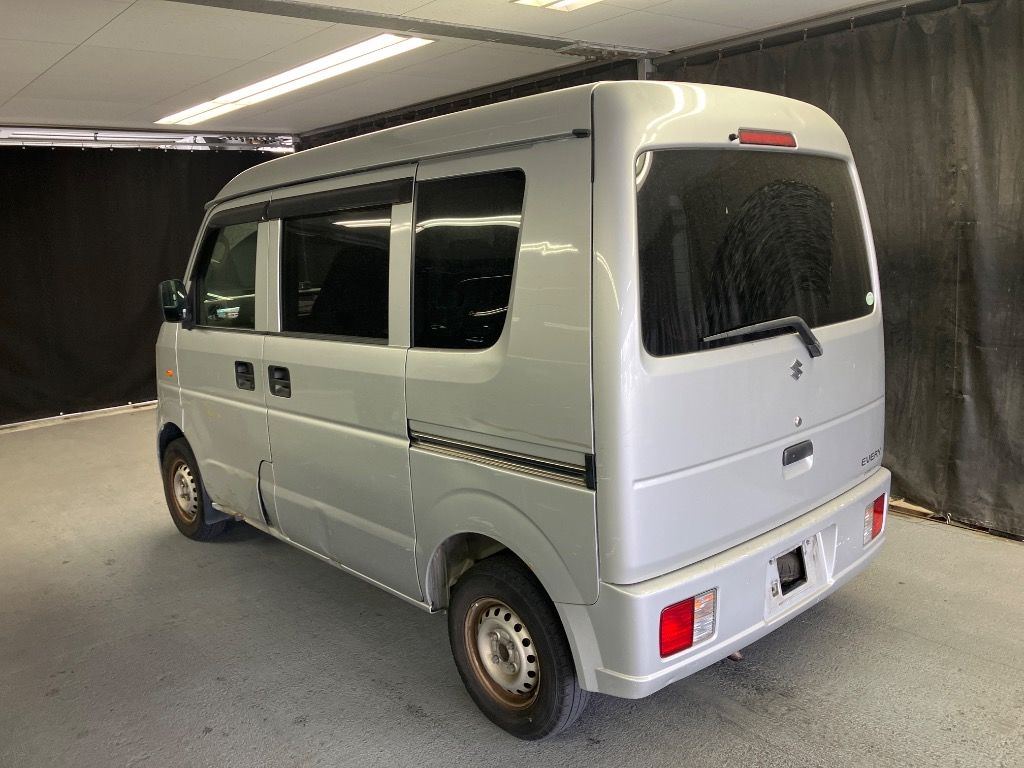 2010 Suzuki エブリイV PC H/R auction photo 2
