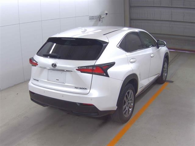 2015 Lexus NX300h Iパッケージ auction photo 4
