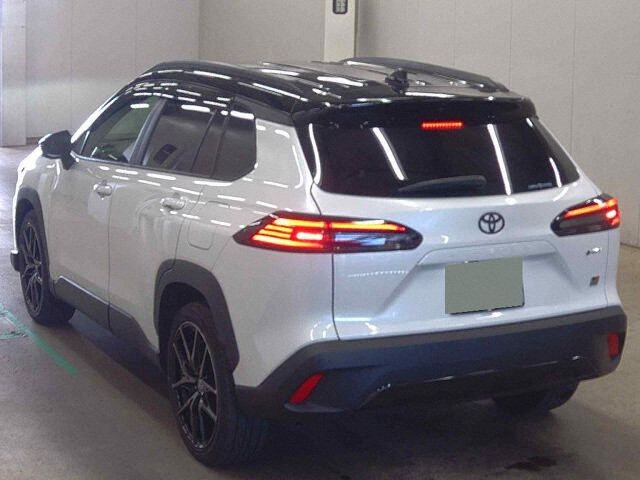 2025 Toyota Corolla Cross GRスポーツ 4WD auction photo 2