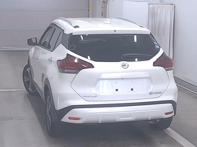 2021 Nissan Kicks X auction photo 2