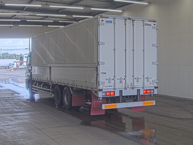 2009 Isuzu Giga アルミウイング auction photo 2