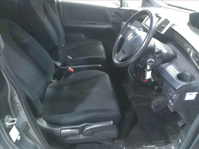 2012 Honda Freed Spike 4WD G auction photo 4