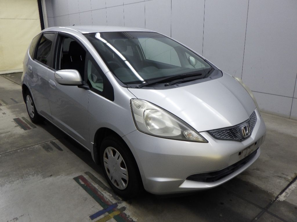2010 Honda Fit G Japan auction vehicle