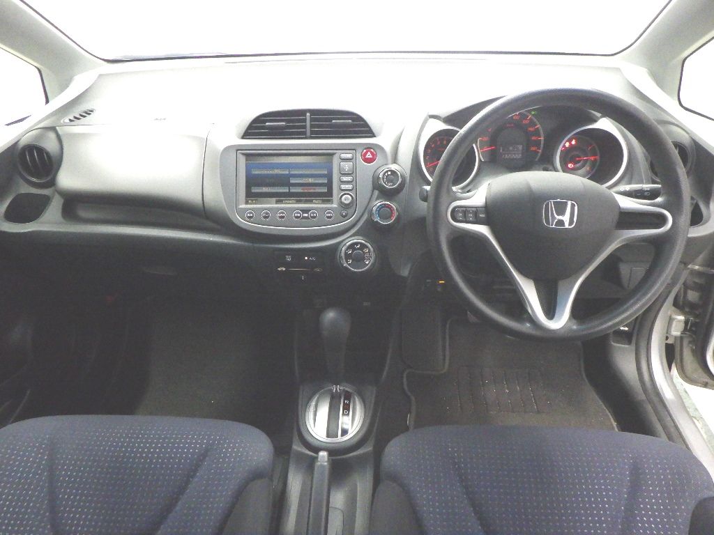 2010 Honda Fit Gスマートセレクション auction photo 3