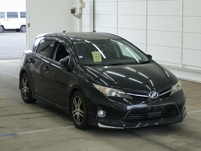 2014 Toyota Auris 180G Sパッケージ Japan auction vehicle