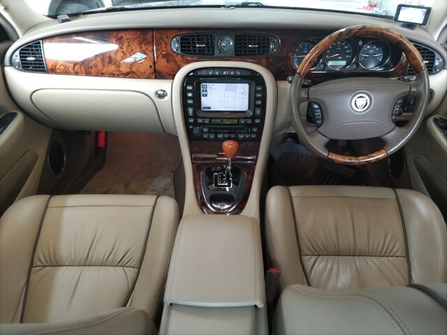 2006 Jaguar XJ XJ 4.2 Executive auction photo 3