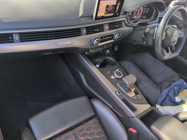 2019 Audi RS4アバント ベースグレード 4WD auction photo 3