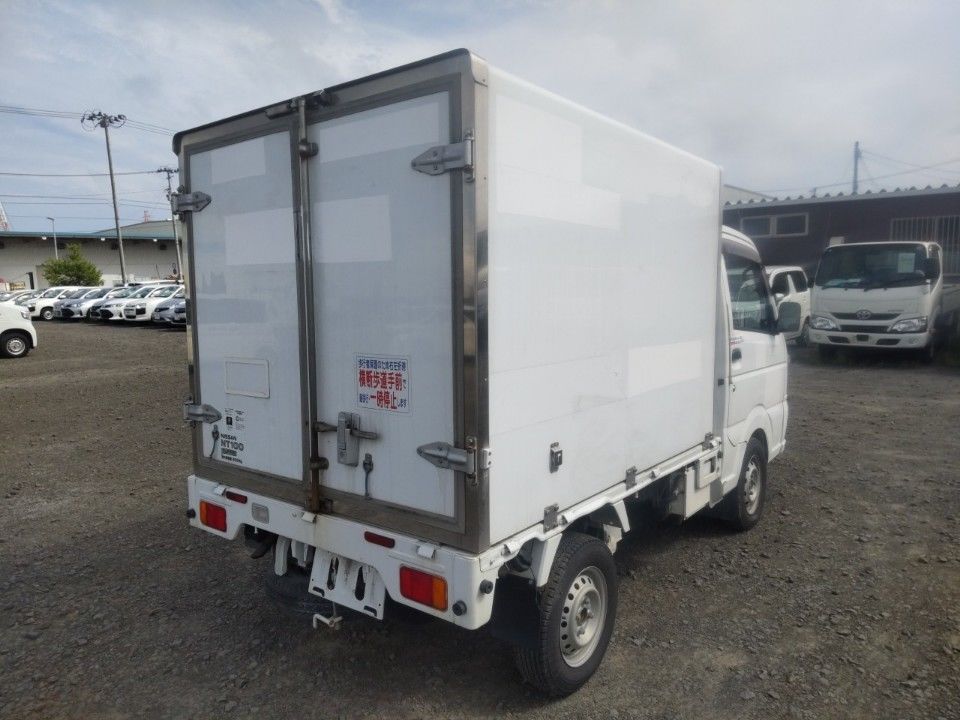 2018 Nissan NT100 クリッパー auction photo 2
