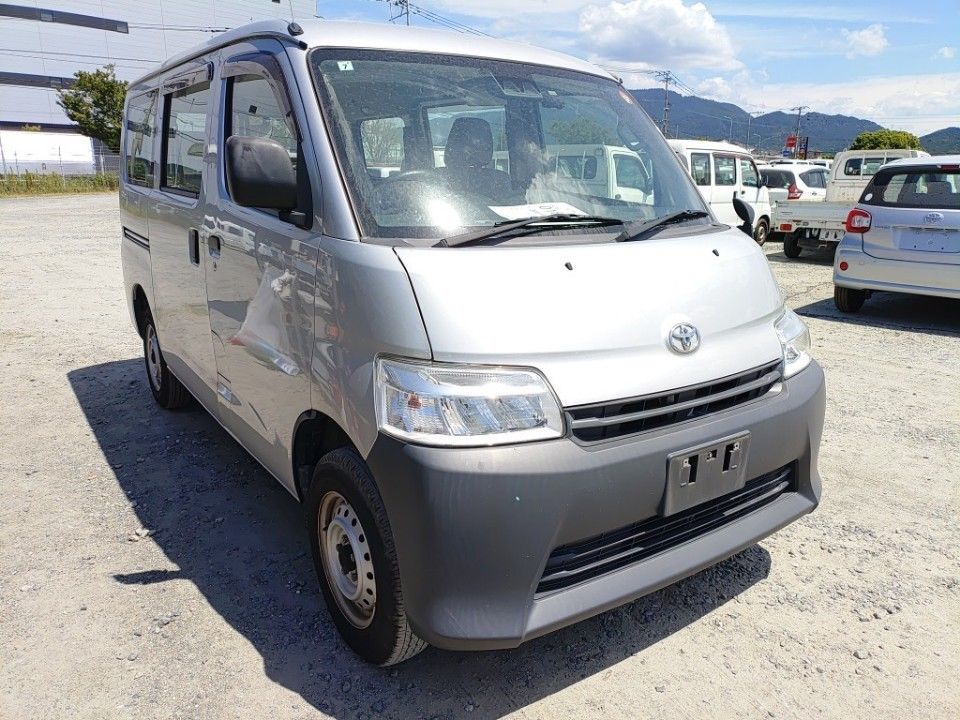 2021 Toyota TownAce auction photo 4