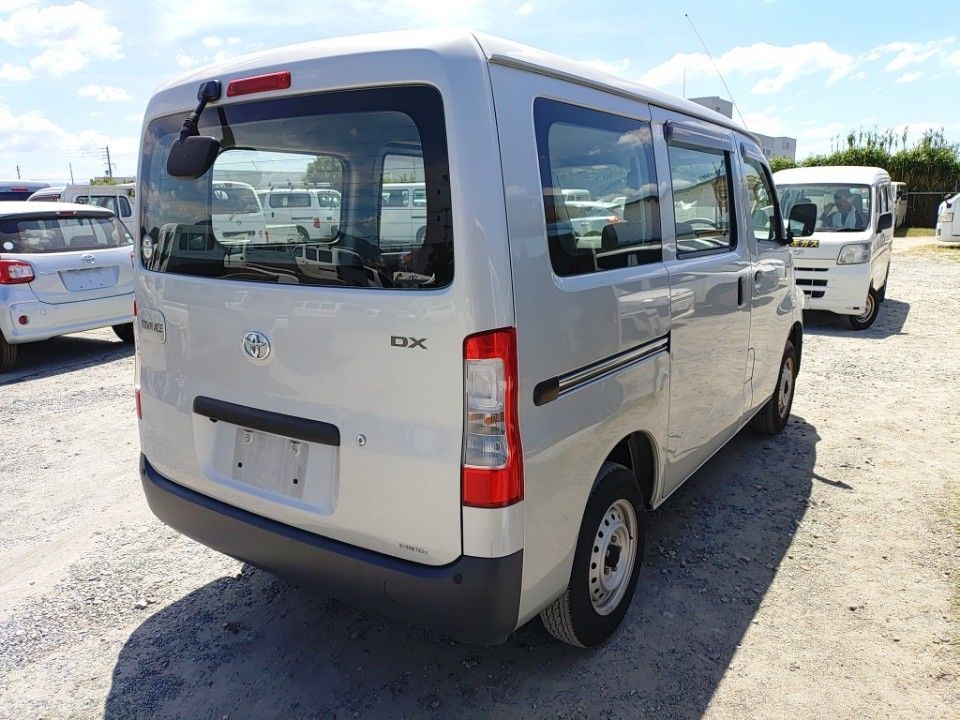 2021 Toyota TownAce auction photo 2