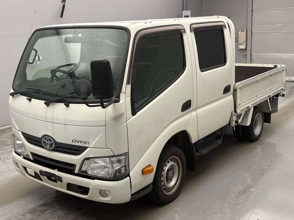 Japan Auction Vehicles 4 2020 Toyota Dyna Double Cab Long Just Low auction photo