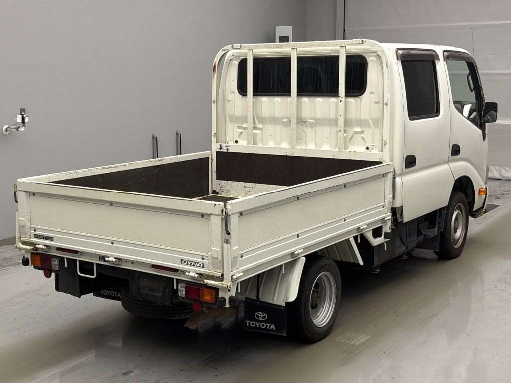 2020 Toyota Dyna Double Cab Long Just Low auction photo 2