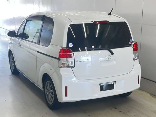 2017 Toyota Spade F ジョシュセキカイテン Bタイプ auction photo 3