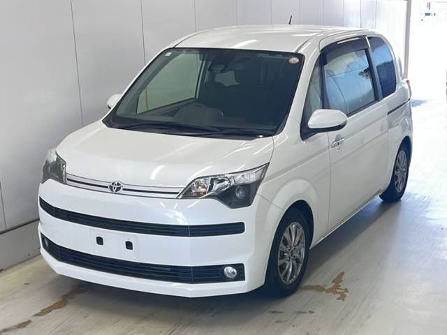 2017 Toyota Spade F ジョシュセキカイテン Bタイプ Japan auction vehicle