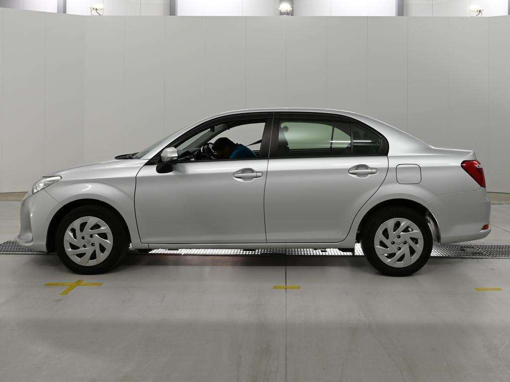 2021 Toyota Corolla Axio ハイブリッド EX auction photo 4