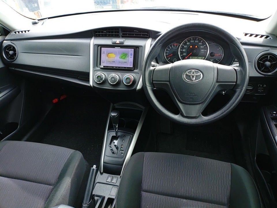 2017 Toyota Corolla Fielder auction photo 3