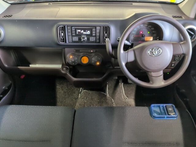 2015 Toyota Passo 1.0XLパッケ・キリリ auction photo 3