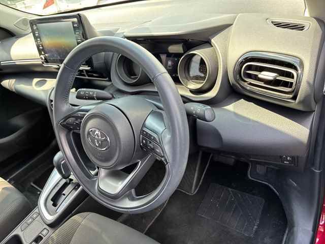 2023 Toyota Yaris Cross G auction photo 3