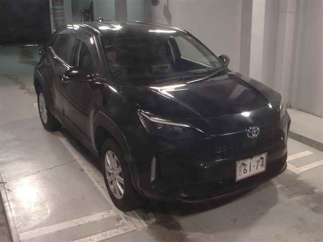 Japan Auction Vehicles 12 2023 Toyota Yaris Cross 4WD ハイブリッドG auction photo