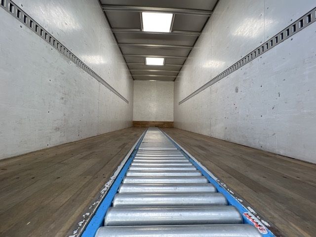 2017 Hino Ranger Aluminum van auction photo 19