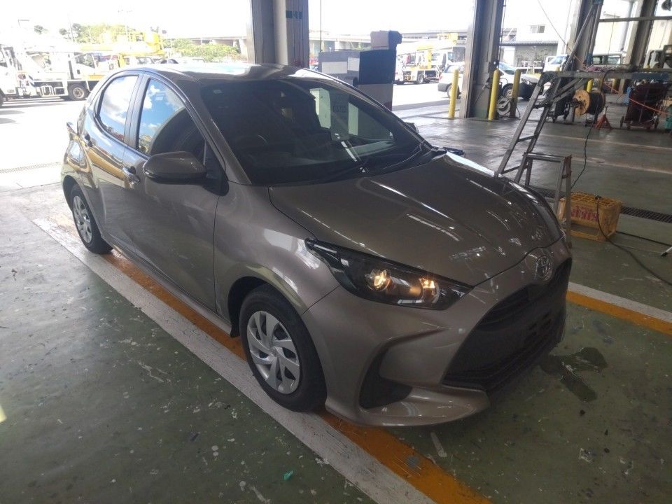 2023 Toyota Yaris auction photo 4