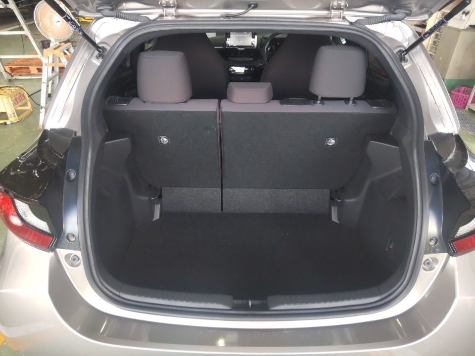 2023 Toyota Yaris auction photo 8