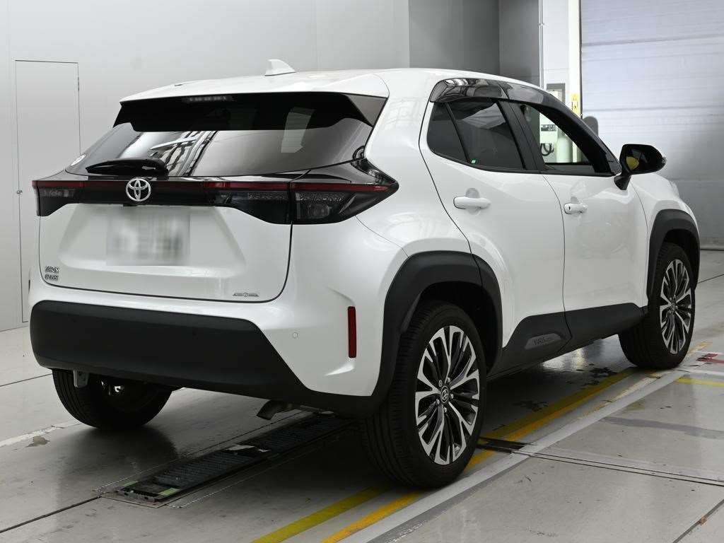 2023 Toyota Yaris Cross Z auction photo 2