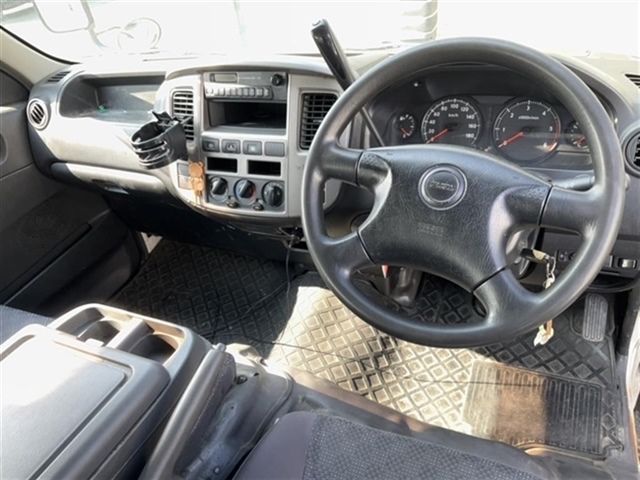 2009 Isuzu コモ バン auction photo 3