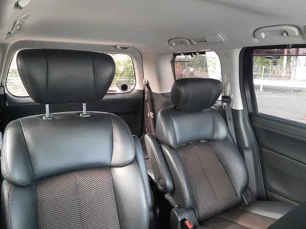 2010 Nissan Elgrand 250ハイウェイスター auction photo 11