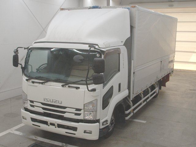 2018 Isuzu Forward ウィング Japan auction vehicle