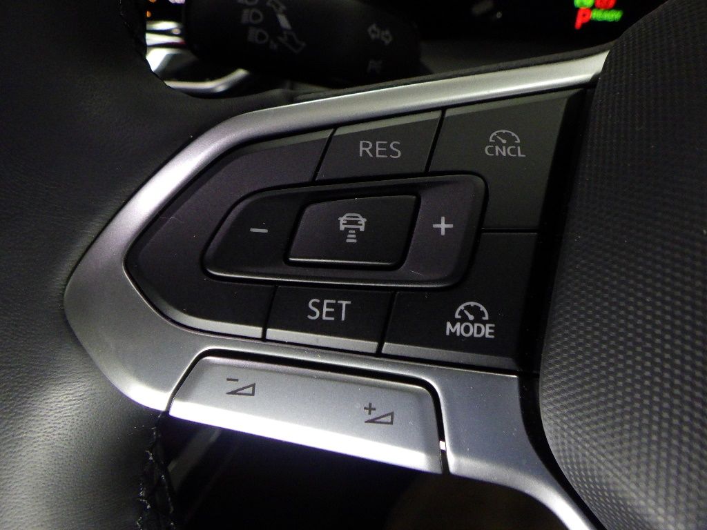 2025 Volkswagen ゴルフ 5HB eTSI Style auction photo 12