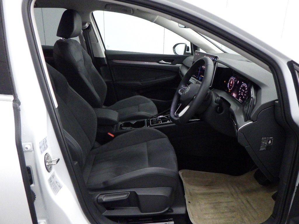 2025 Volkswagen ゴルフ 5HB eTSI Style auction photo 6