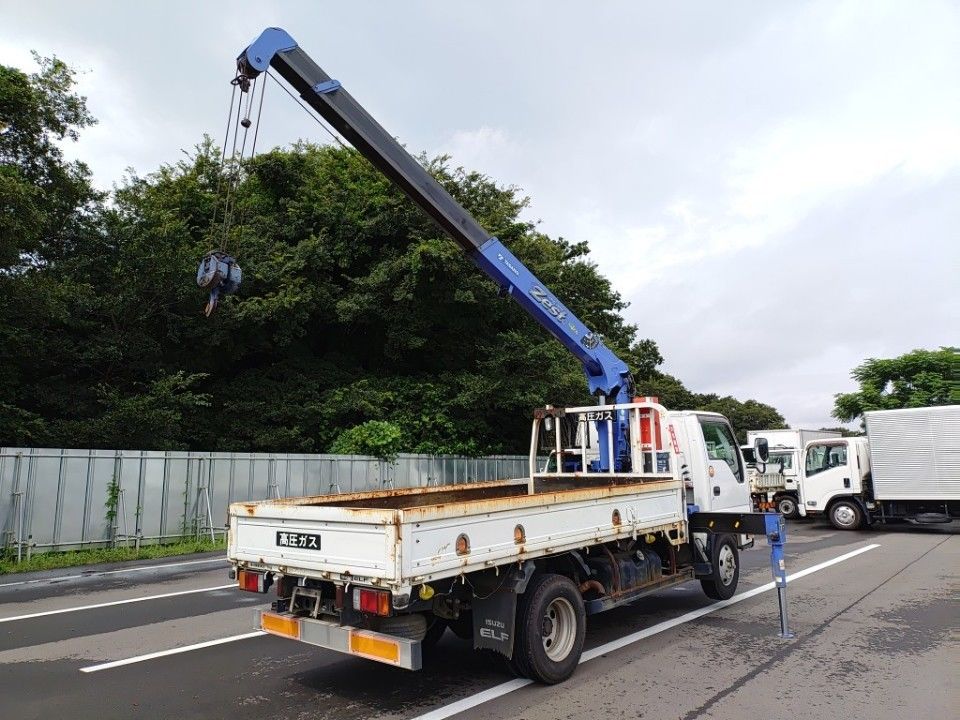 2010 Isuzu Elf auction photo 2