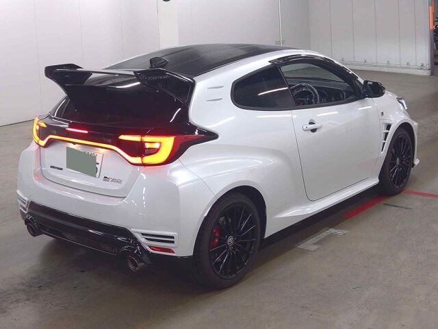 2025 Toyota GR Yaris RZ High P + Aero P Package 4WD auction photo 5