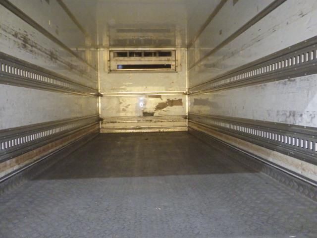 2007 Isuzu Forward 冷蔵・冷凍車 auction photo 4
