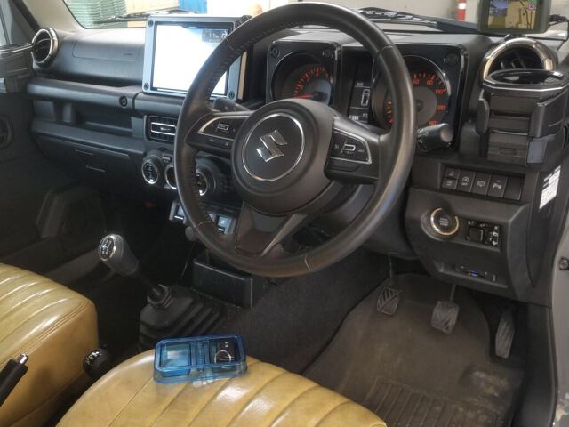 2025 Suzuki Jimny XC 4WD auction photo 3