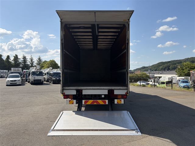 2013 Isuzu Forward ウィング auction photo 4