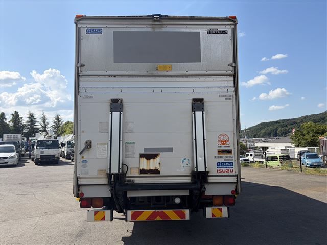2013 Isuzu Forward ウィング auction photo 3