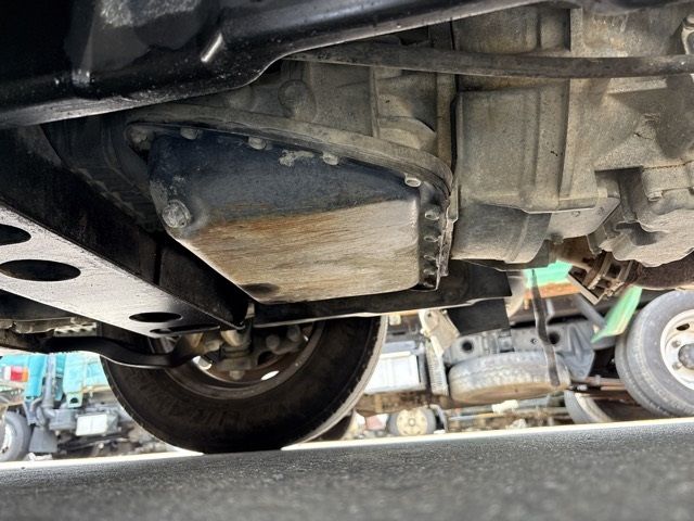 2013 Isuzu Elf dump auction photo 11