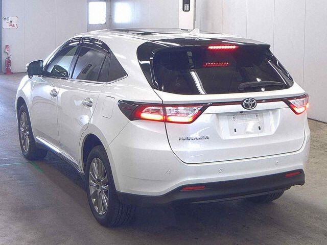 2019 Toyota Harrier premium auction photo 2
