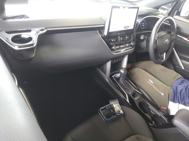 2024 Toyota Corolla Cross ハイブリッドZ auction photo 3