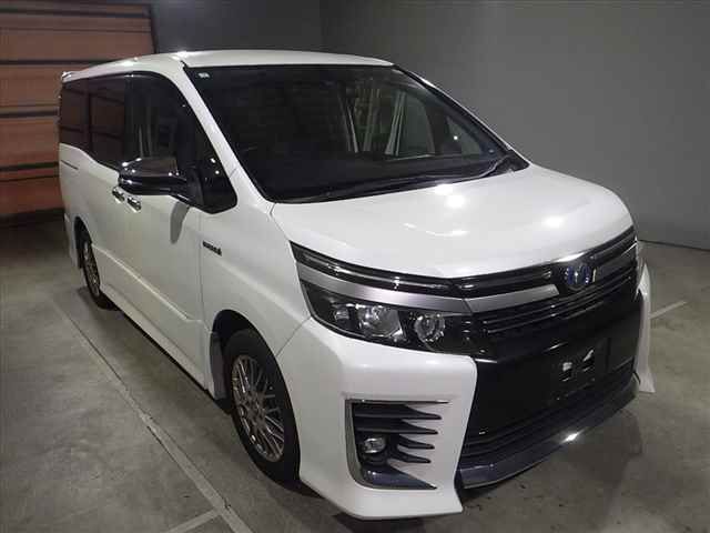 2017 Toyota Voxy Hybrid ZS Kirameki II auction photo 3
